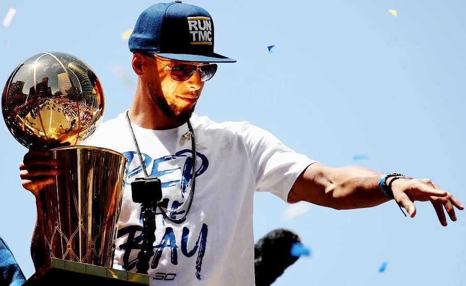 以总比分告 以总比分告